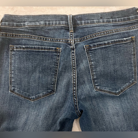 Banana Republic Raw Hem Premium Denim Girlfriend Jeans Size 30P - Picture 6 of 10